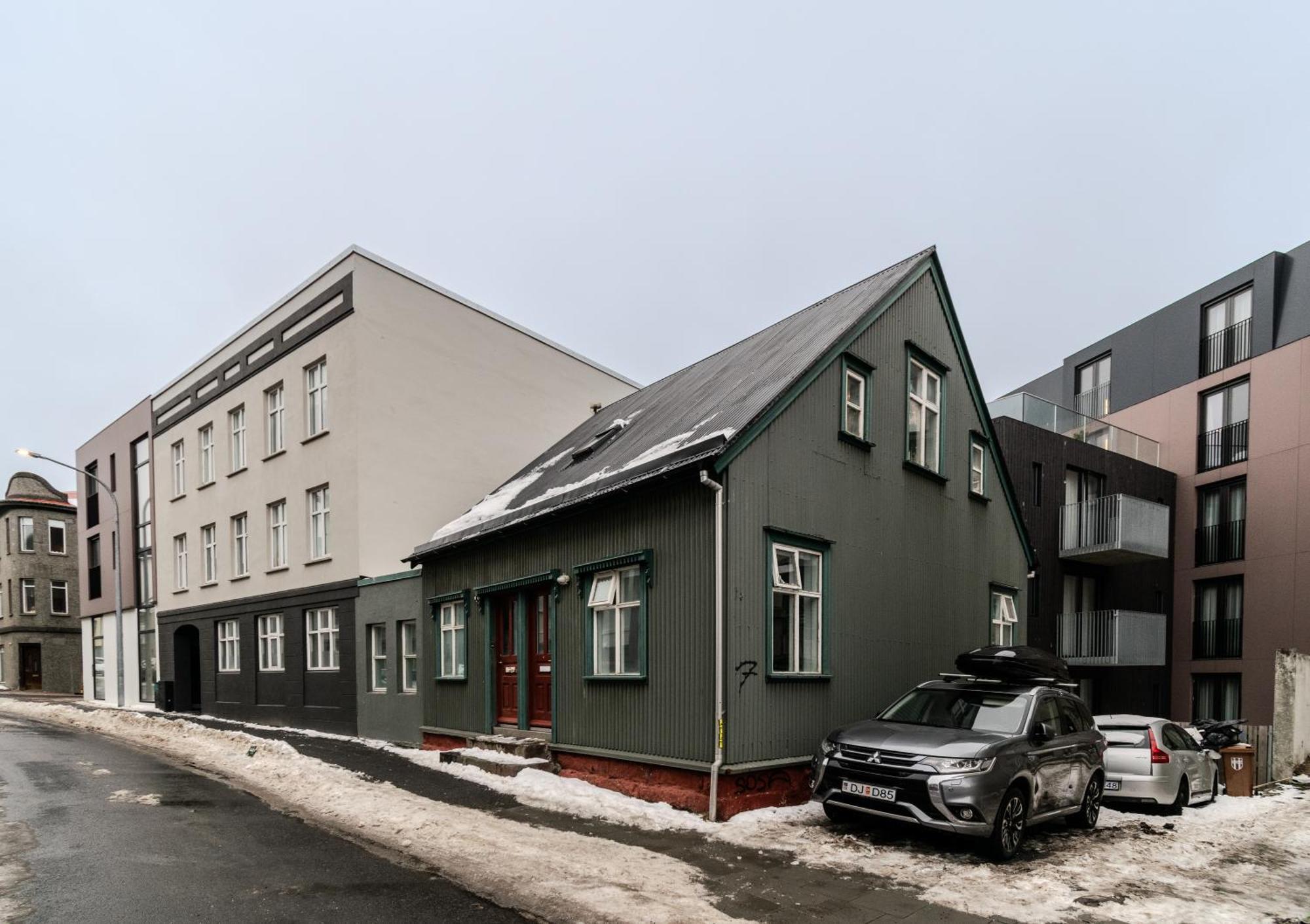 Vesturgata - One Bedroom Near Harbour * Reykjavik